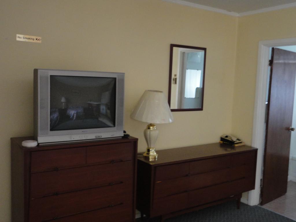 Fonthill Hipwell'S Motel מראה חיצוני תמונה