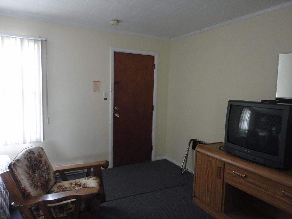 Fonthill Hipwell'S Motel חדר תמונה