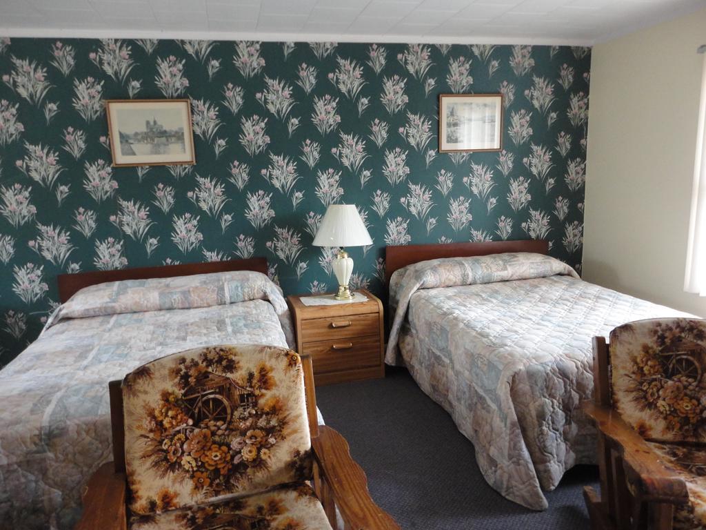 Fonthill Hipwell'S Motel חדר תמונה
