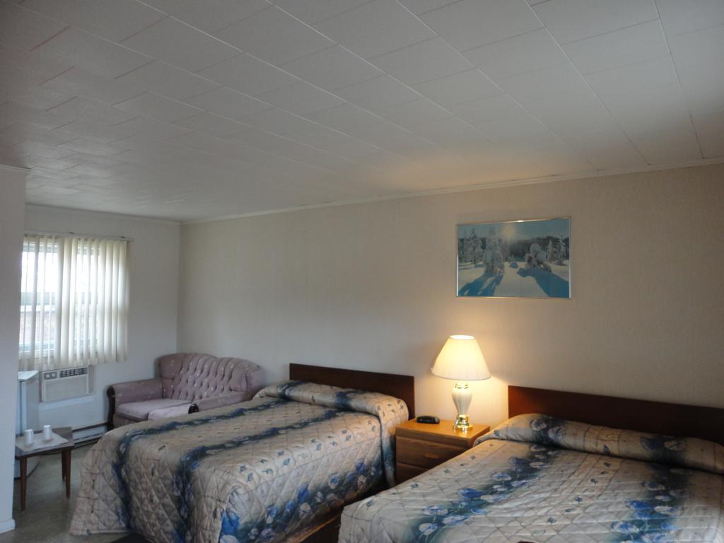 Fonthill Hipwell'S Motel מראה חיצוני תמונה
