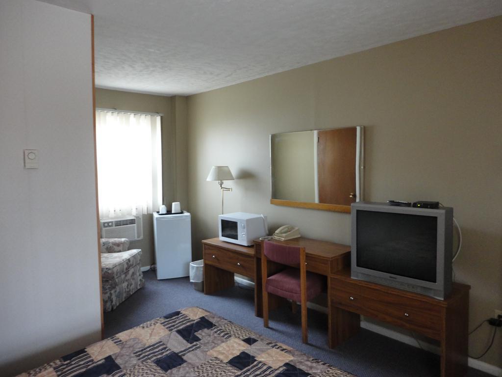 Fonthill Hipwell'S Motel מראה חיצוני תמונה