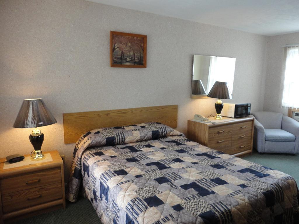 Fonthill Hipwell'S Motel חדר תמונה